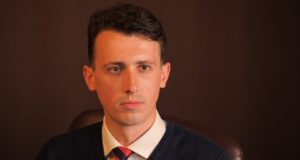 Андрій Оленин